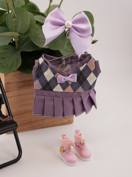 Froggy Wardrobe. Outfit for a Knitted Frog.