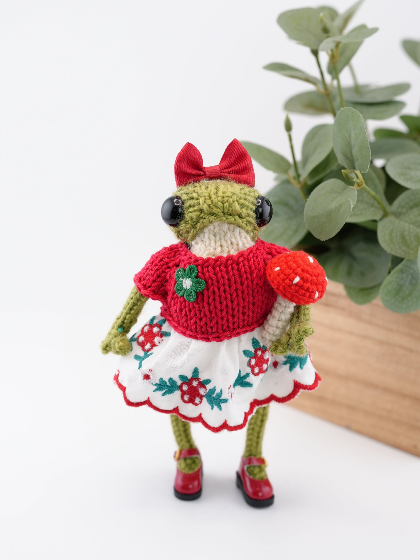 Miss Flora Strawbell