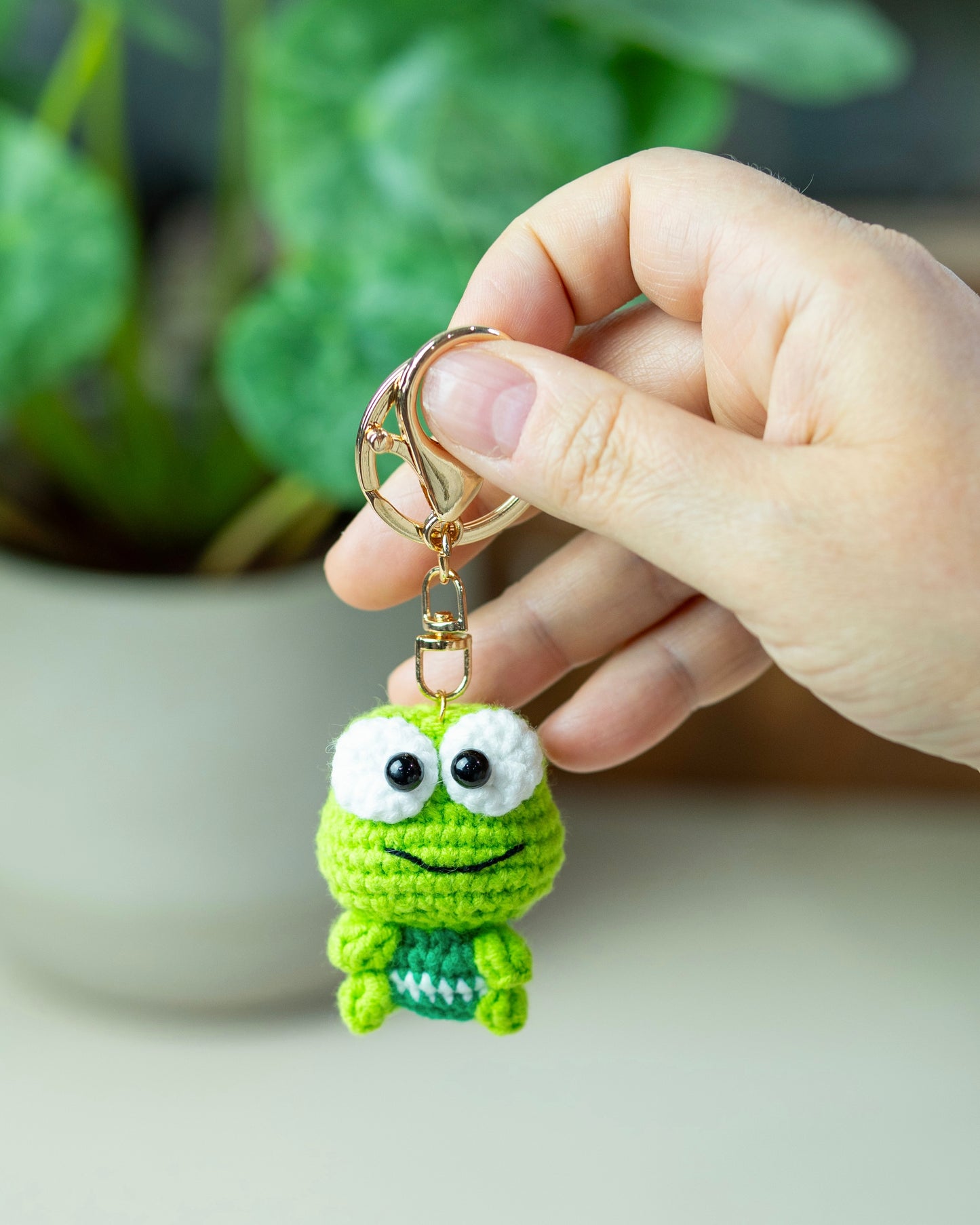 Tiny Frog Keychain 🐸
