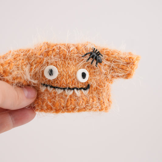 Outfit for a Knitted Frog.