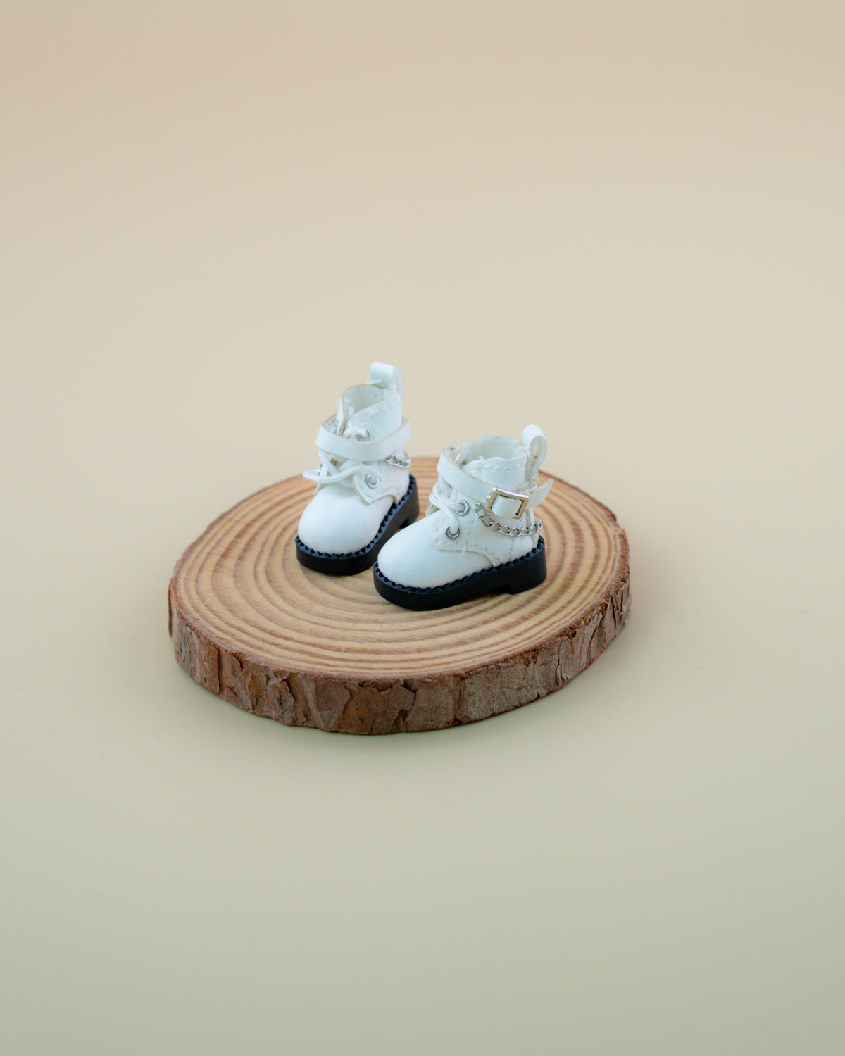 Frog Lace-Up Boots