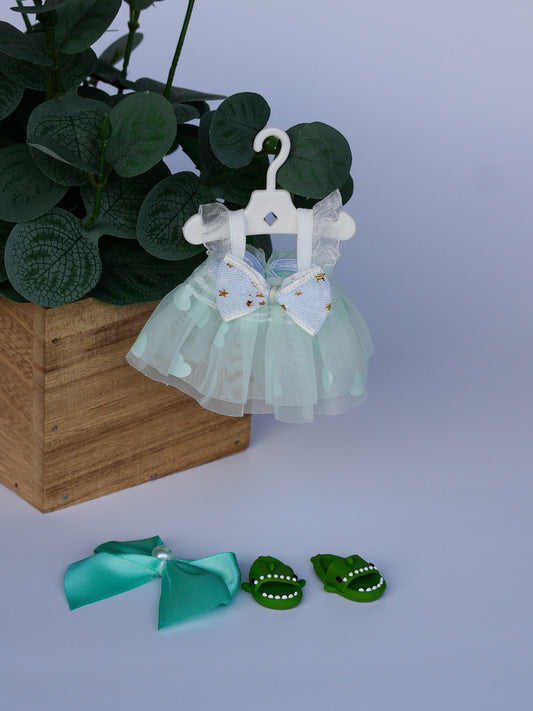 Froggy Wardrobe. Outfit for a Knitted Frog.