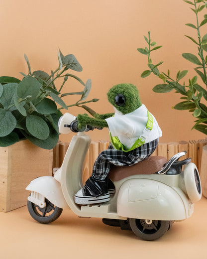 Felix Crossley 🛵