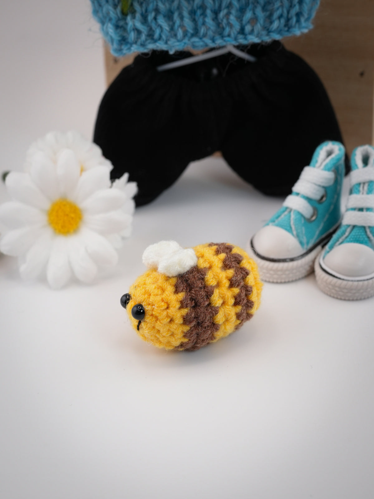 Outfit for a Knitted Frog.