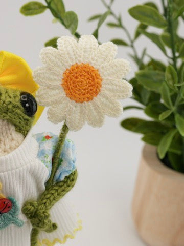 Marigold Tweedlepot