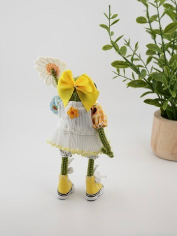 Marigold Tweedlepot