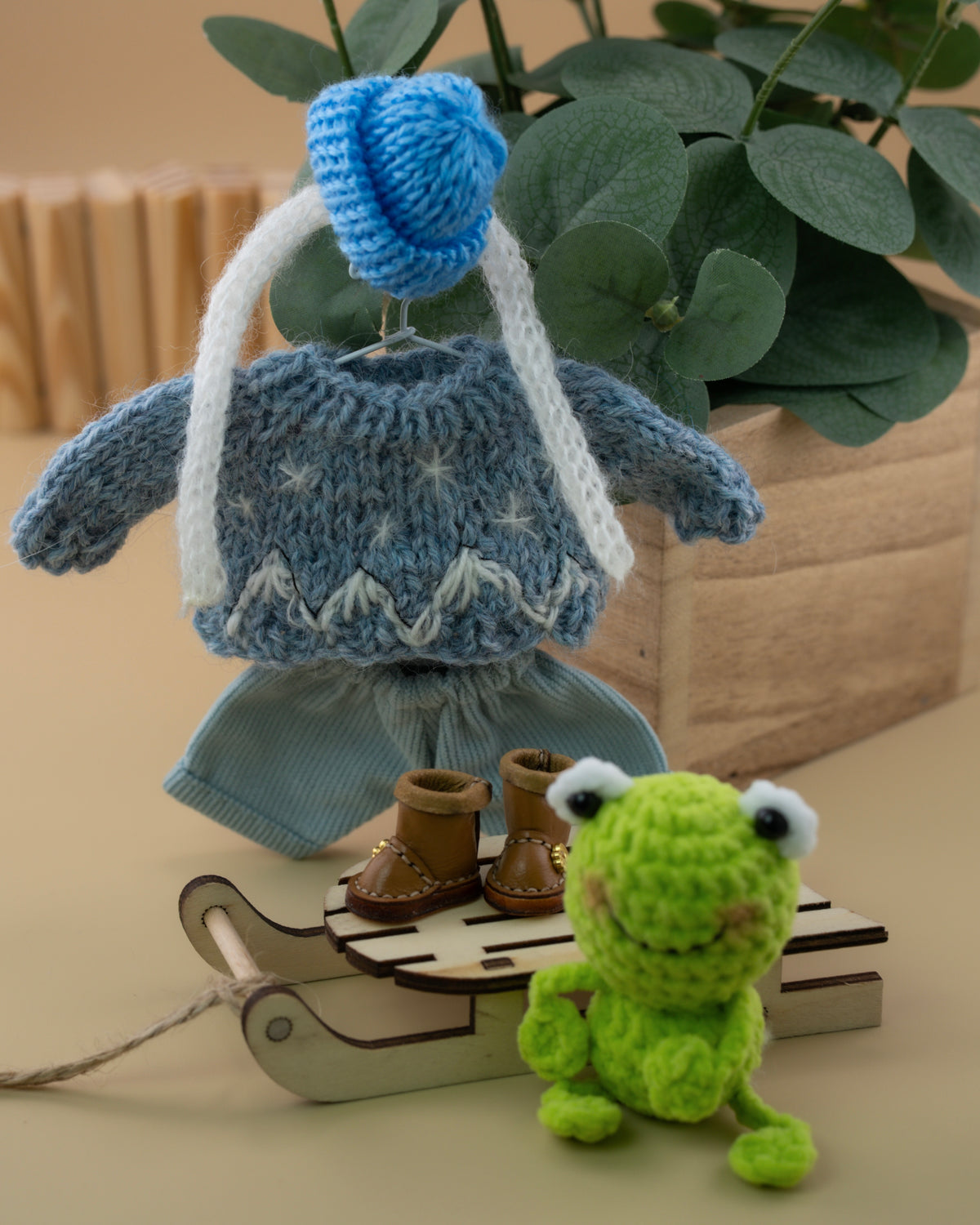 Frog Outfit - Sunday Tea Date