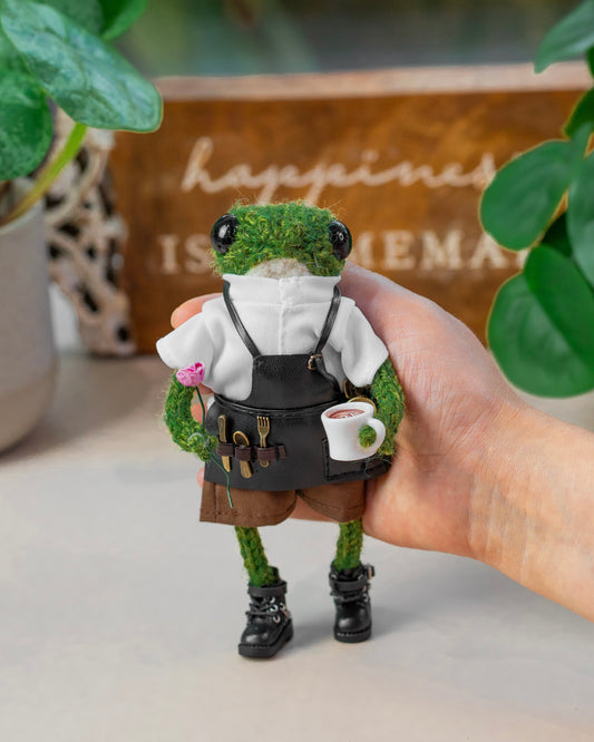 Knitted Frog