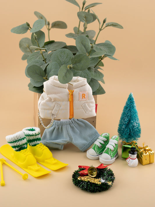 Outfit for a Knitted Frog.