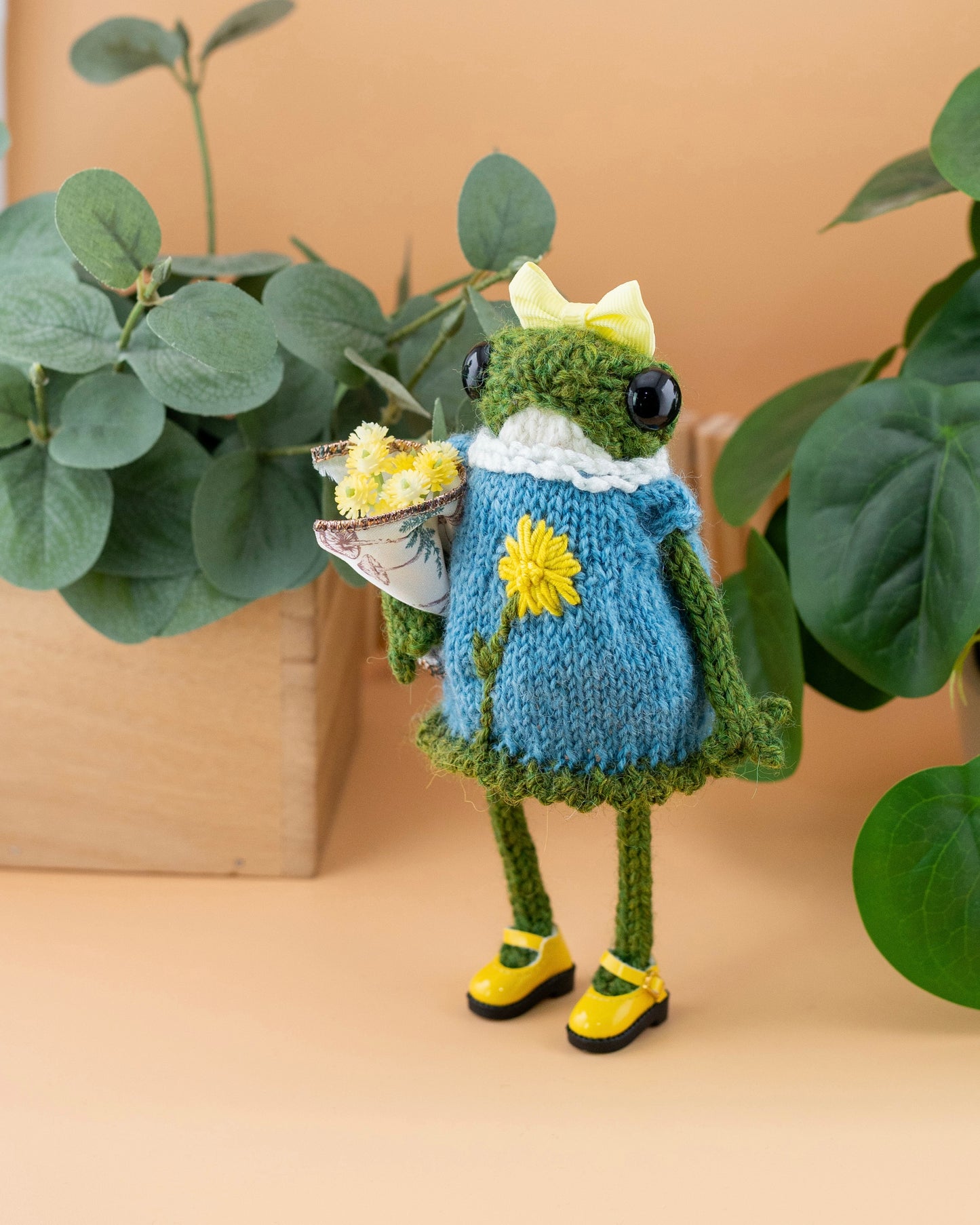 🐸 Knitted Frog