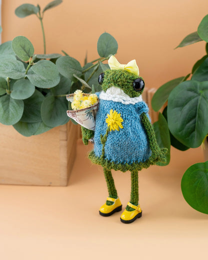 🐸 Knitted Frog