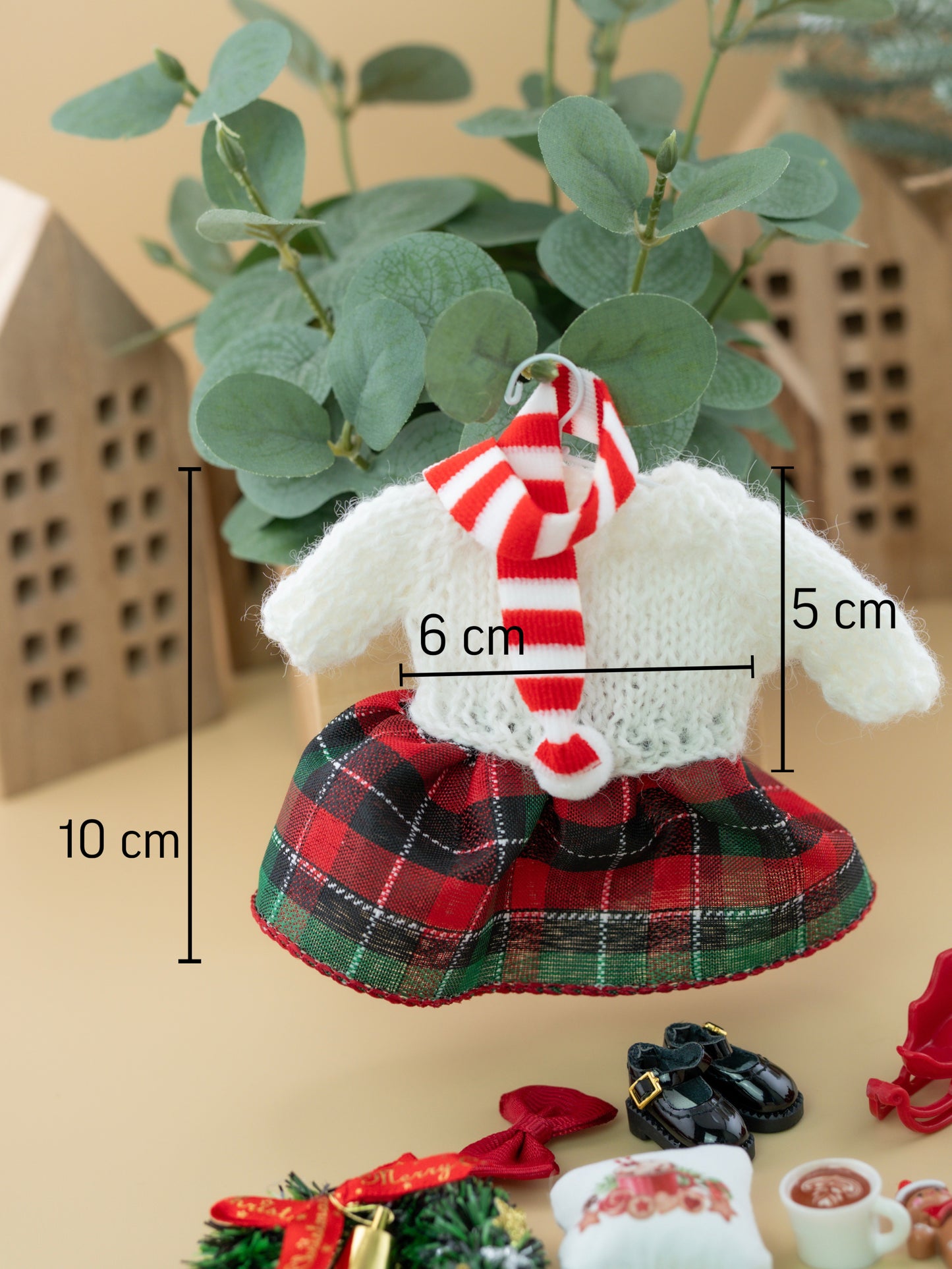 Outfit for a Knitted Frog.