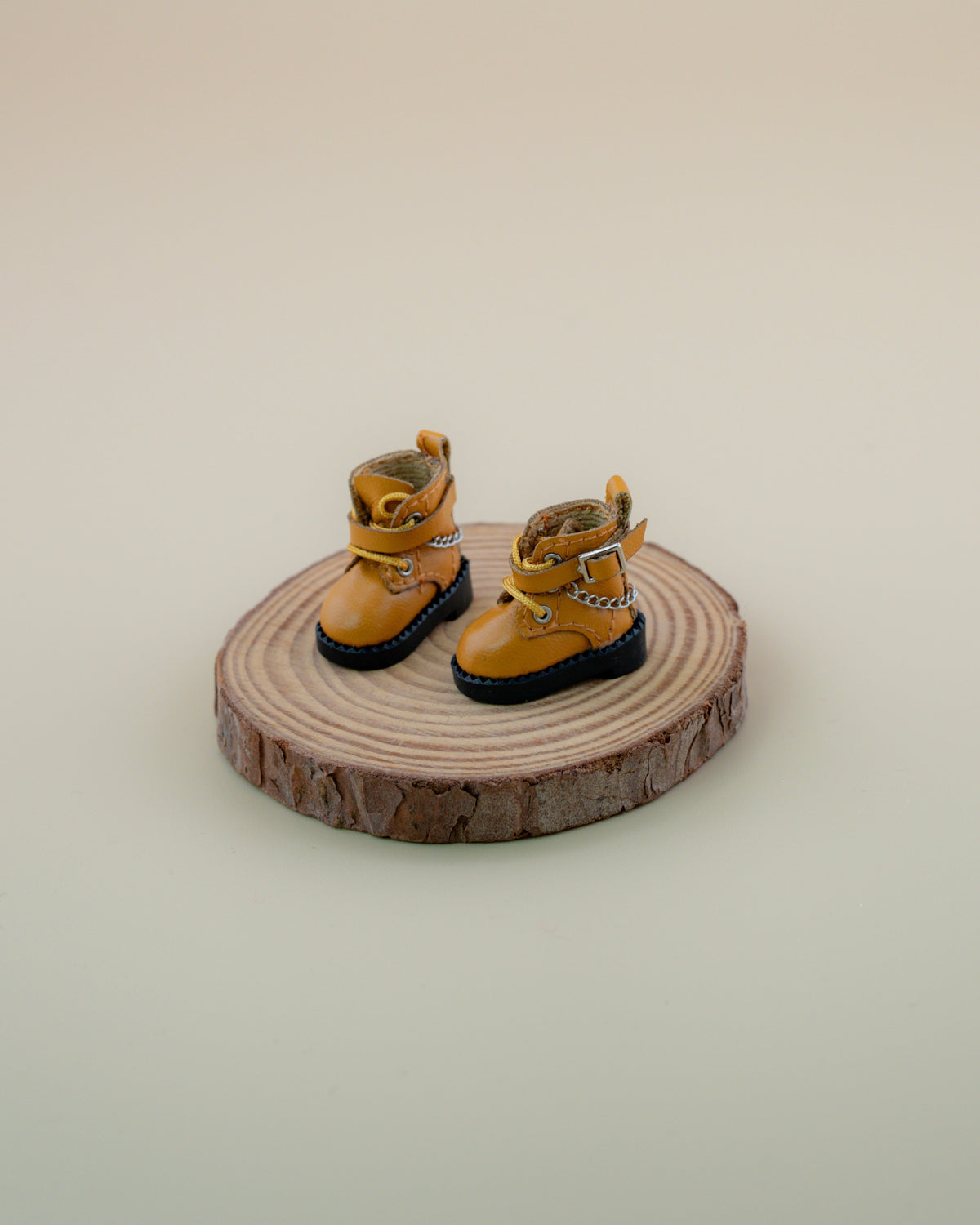 Frog Lace-Up Boots
