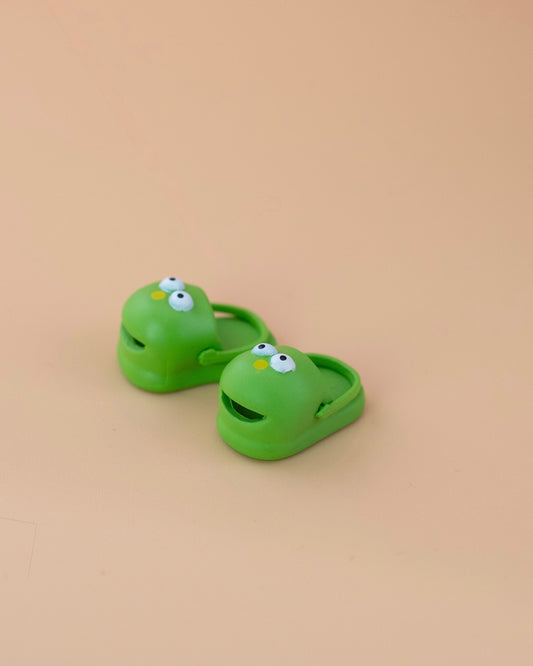 Outfit for a Frog