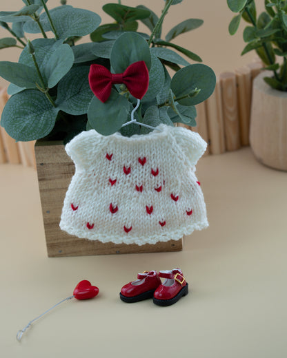 Outfit for a Knitted Frog.