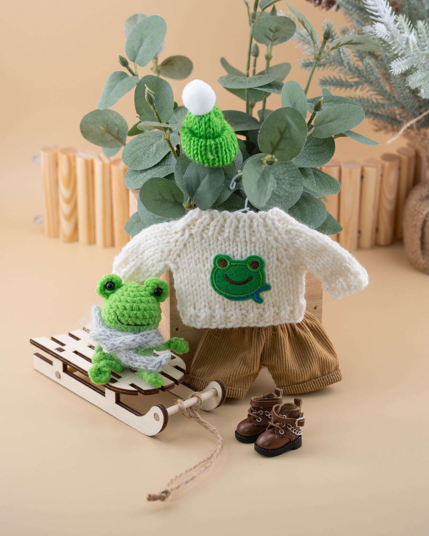 Outfit for a Knitted Frog.