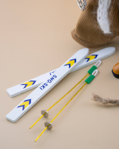 Outfit for a Knitted Frog.