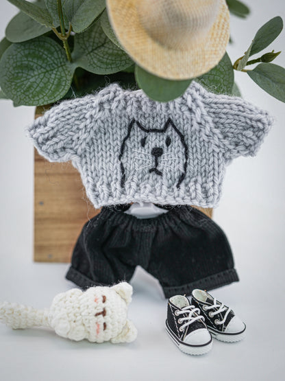 Outfit for a Knitted Frog.