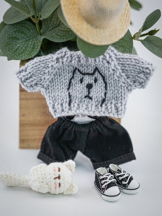 Outfit for a Knitted Frog.