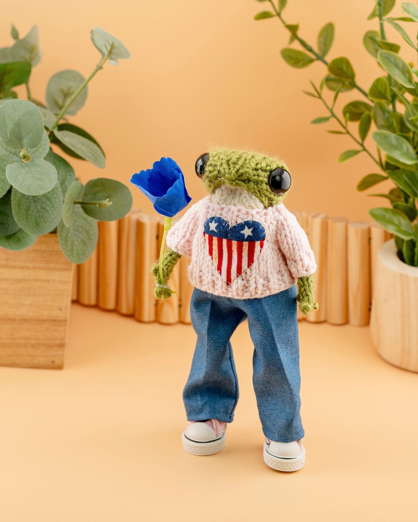 🐸 Knitted Frog