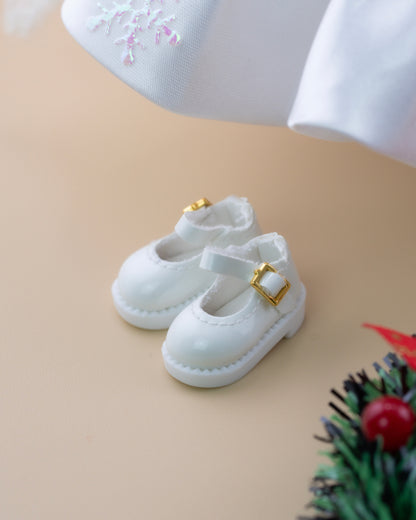 Outfit for a Knitted Frog.