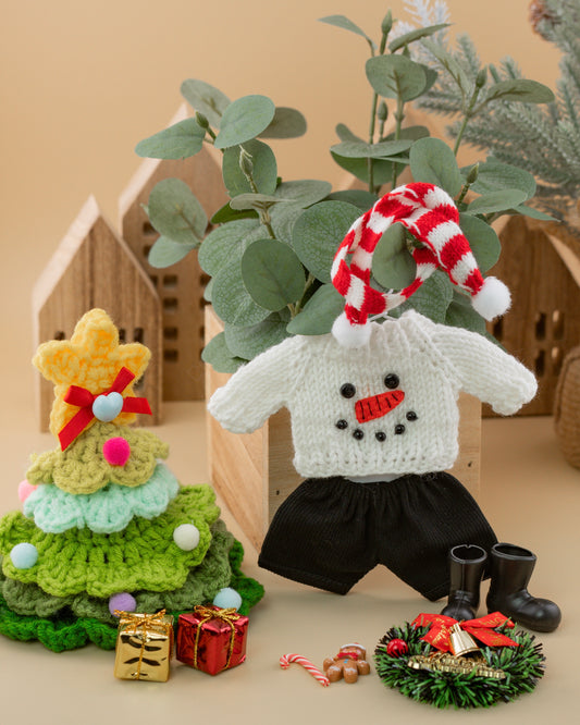 Outfit for a Knitted Frog.