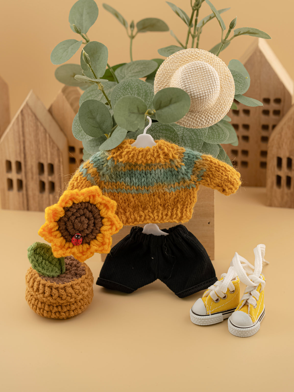 Outfit for a Knitted Frog.