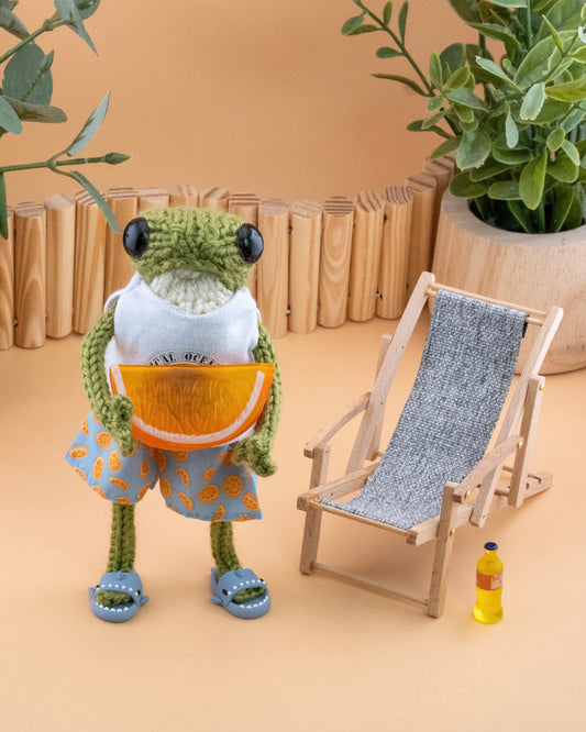 🐸 Knitted Frog