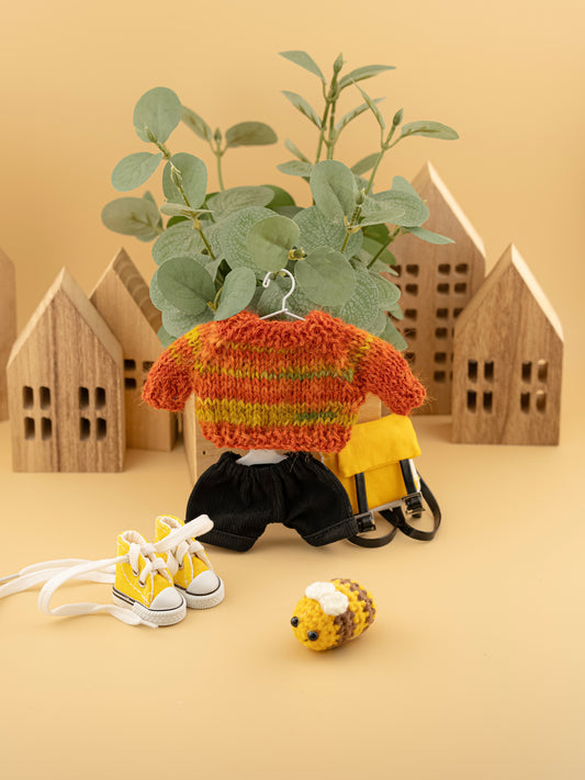 Outfit for a Knitted Frog.