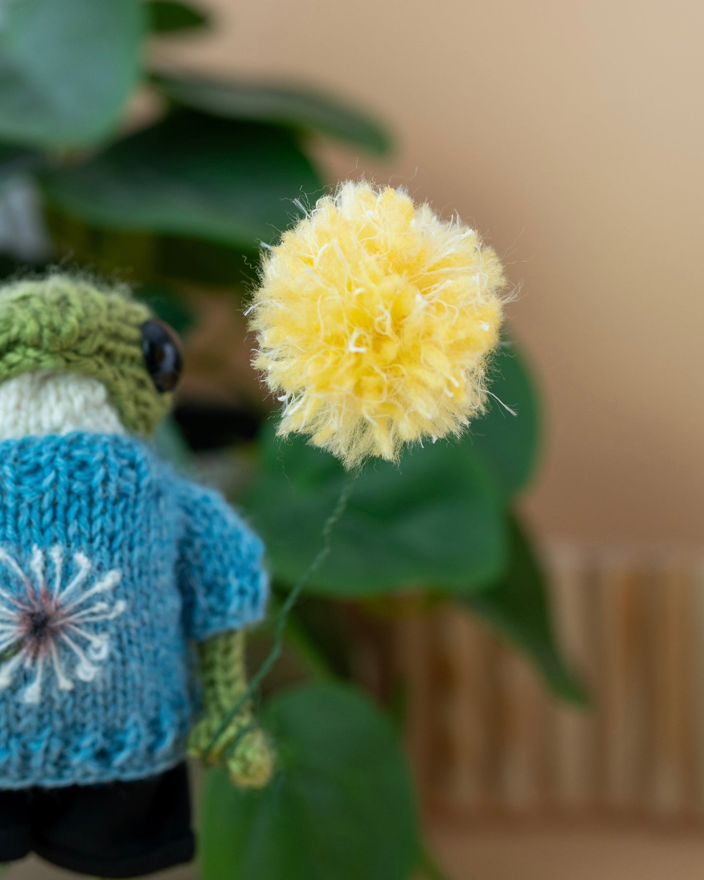 🐸 Knitted Frog