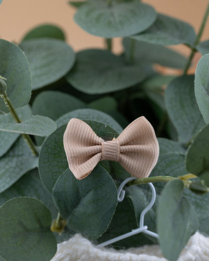 Outfit for a Knitted Frog.