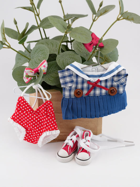 Outfit for a Knitted Frog.