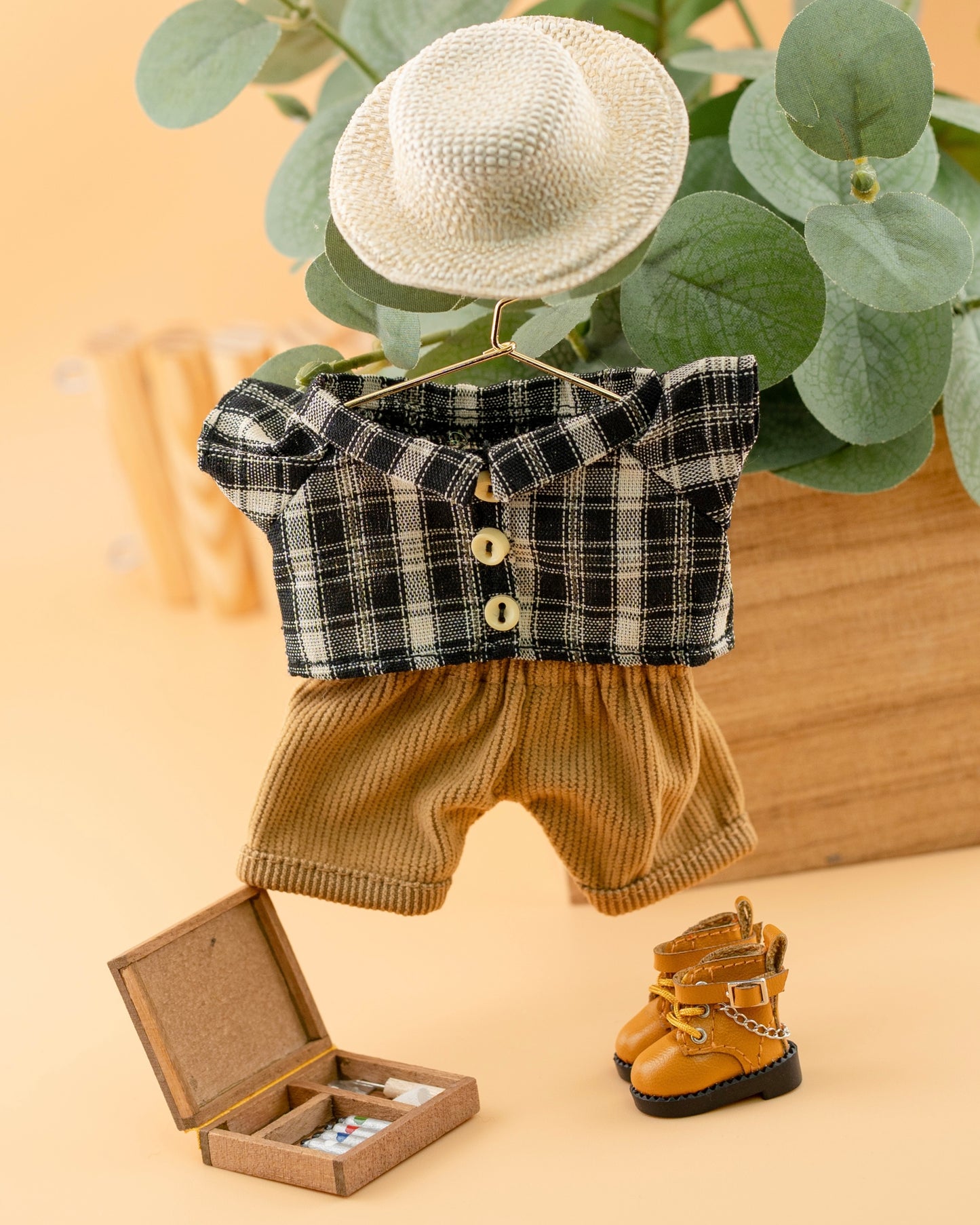 Outfit for a Frog