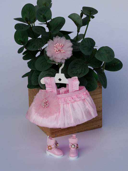 Pink Dress & Shoes – Outfit for Knitted Frog