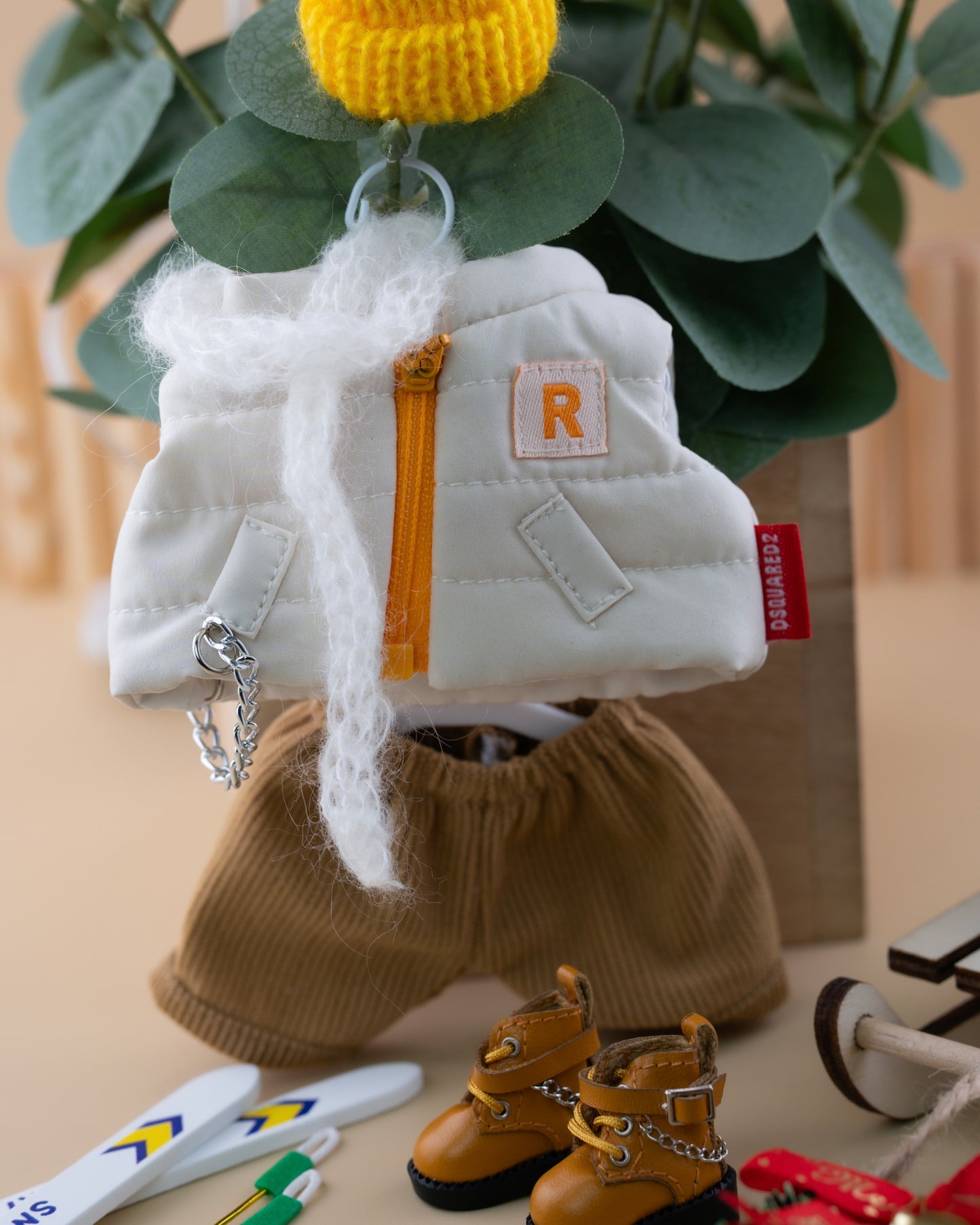 Outfit for a Knitted Frog.