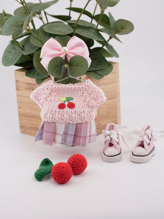 Froggy Wardrobe. Outfit for a Knitted Frog.