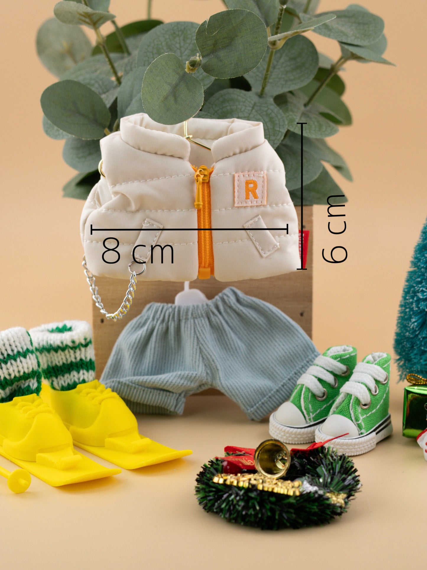 Outfit for a Knitted Frog.