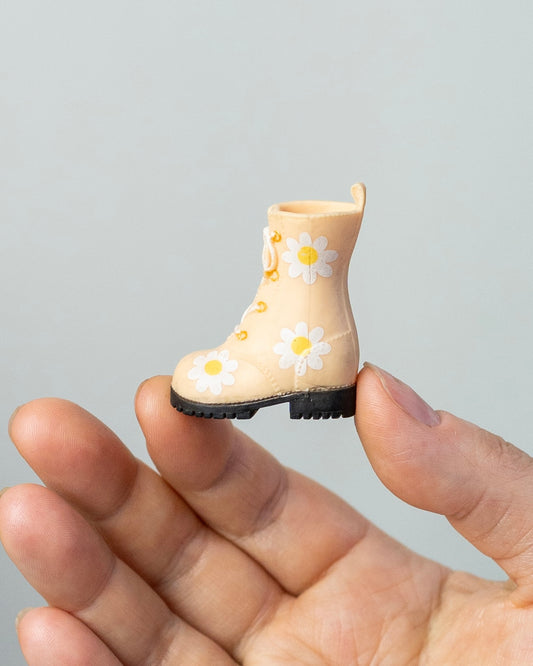 🌼 Mini Daisy Boots for Frogdoll