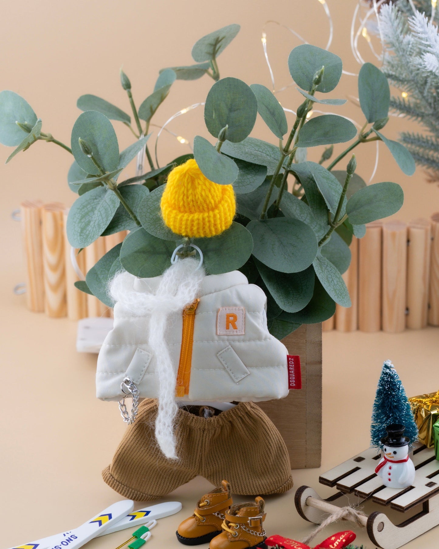 Outfit for a Knitted Frog.