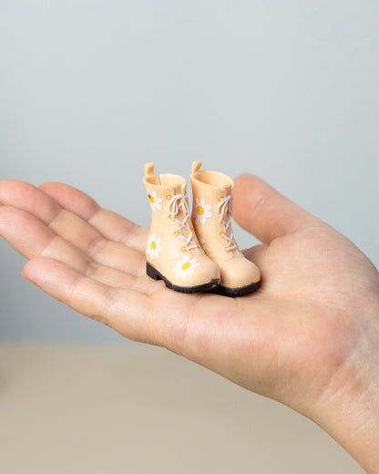 🌼 Mini Daisy Boots for Frogdoll
